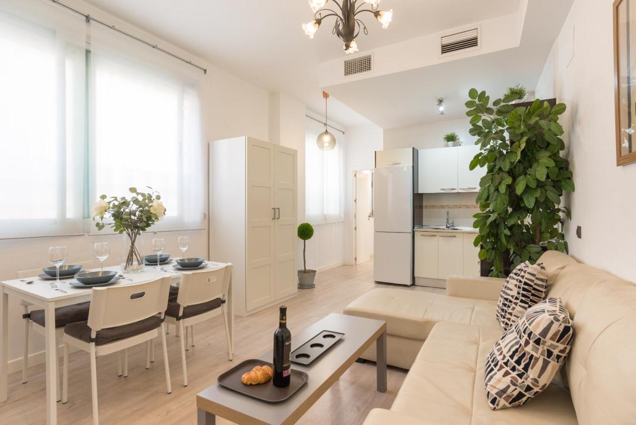 Mlg - Apartamento Trinidad Con Parking Appartamento Málaga Esterno foto